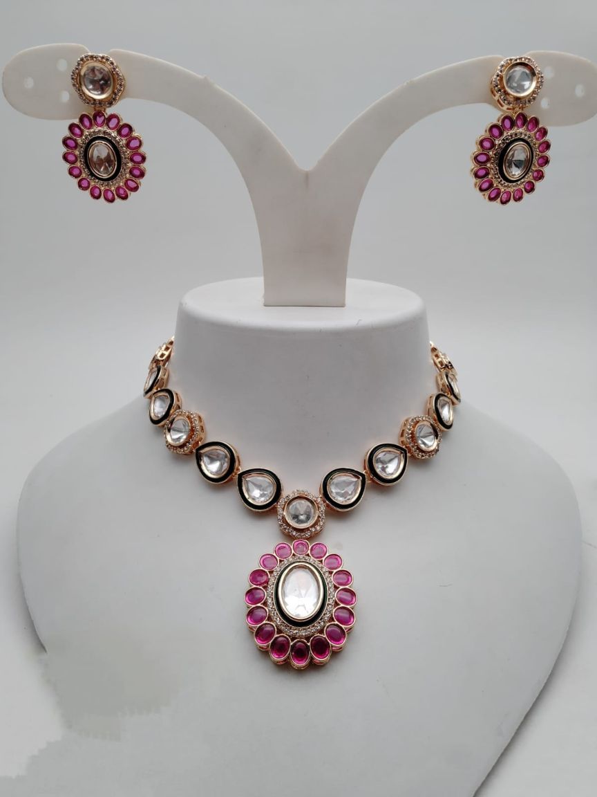 NECKLASE SET IN KUNDAN (VILANDI) STYLE | DESIGN - 15827