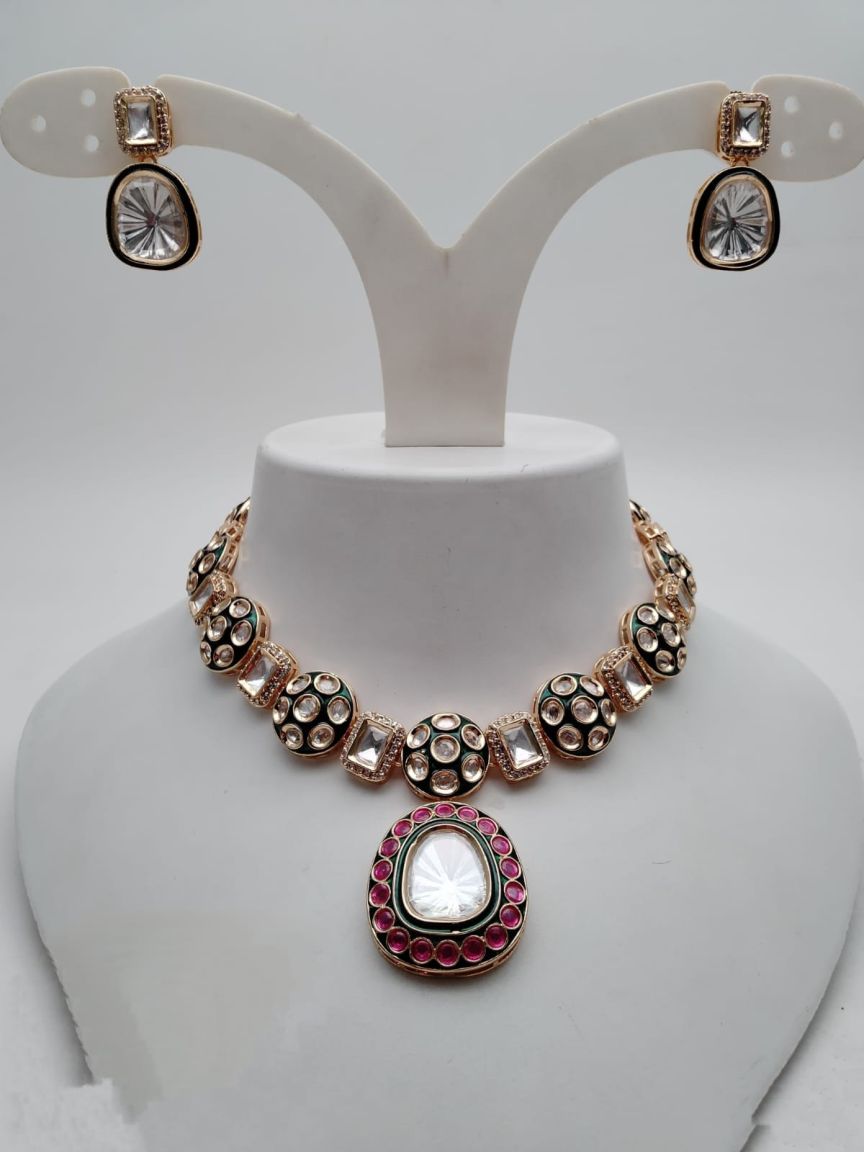 NECKLASE SET IN KUNDAN (VILANDI) STYLE | DESIGN - 15830