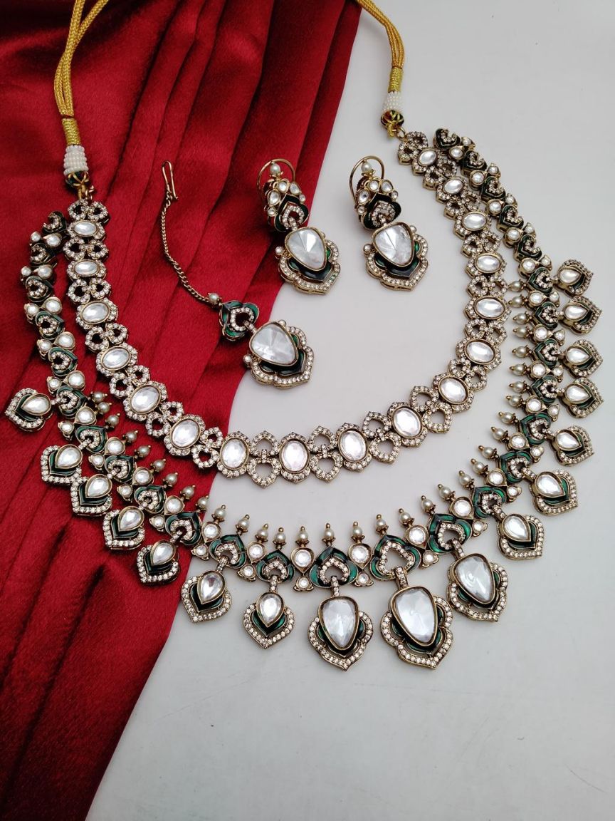 NECKLASE SET IN KUNDAN (VILANDI) STYLE | DESIGN - 15836