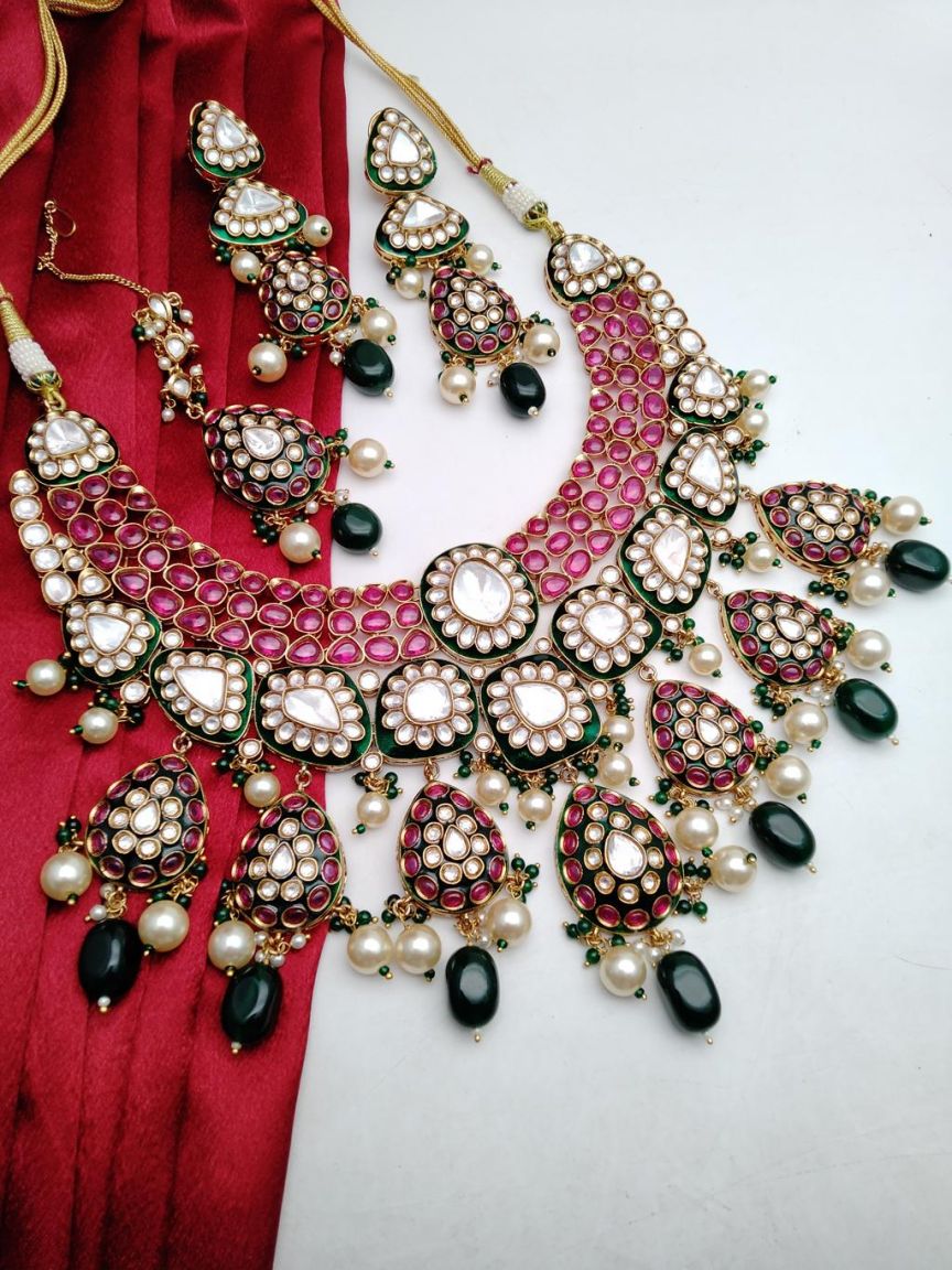 NECKLASE SET IN KUNDAN (VILANDI) STYLE | DESIGN - 15837