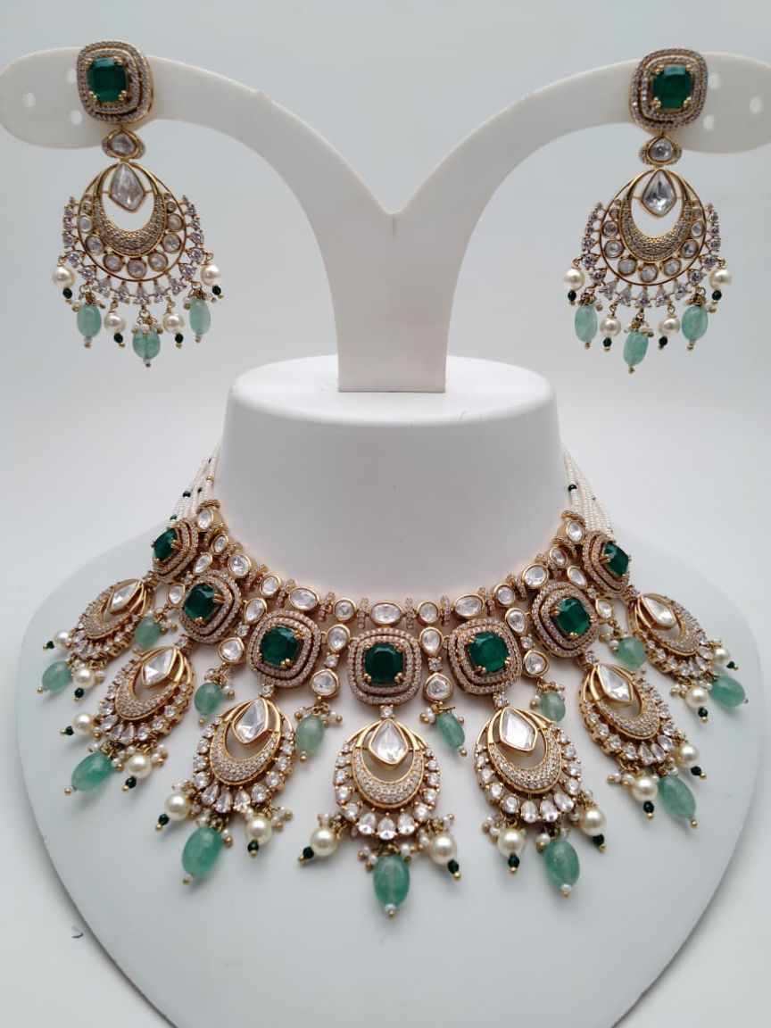 NECKLASE SET IN KUNDAN (VILANDI) STYLE | DESIGN - 15854