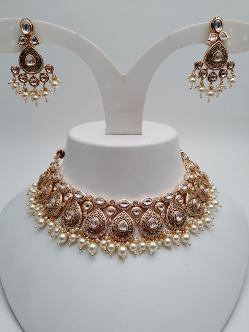 NECKLASE SET IN KUNDAN (VILANDI) STYLE | DESIGN - 15859