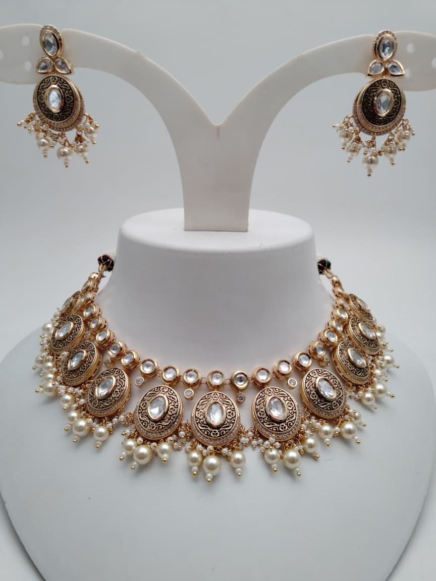 NECKLASE SET IN KUNDAN (VILANDI) STYLE | DESIGN - 15864