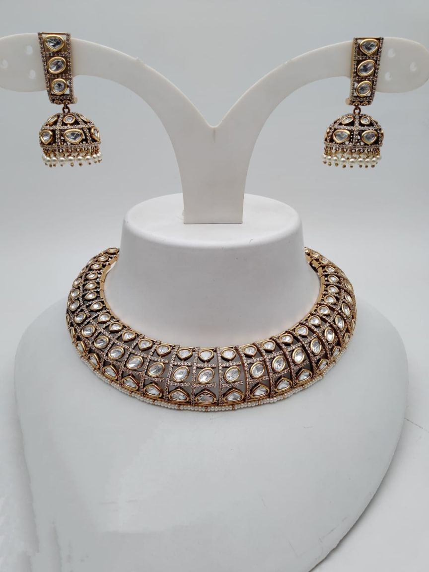 NECKLASE SET IN KUNDAN (VILANDI) STYLE | DESIGN - 15869