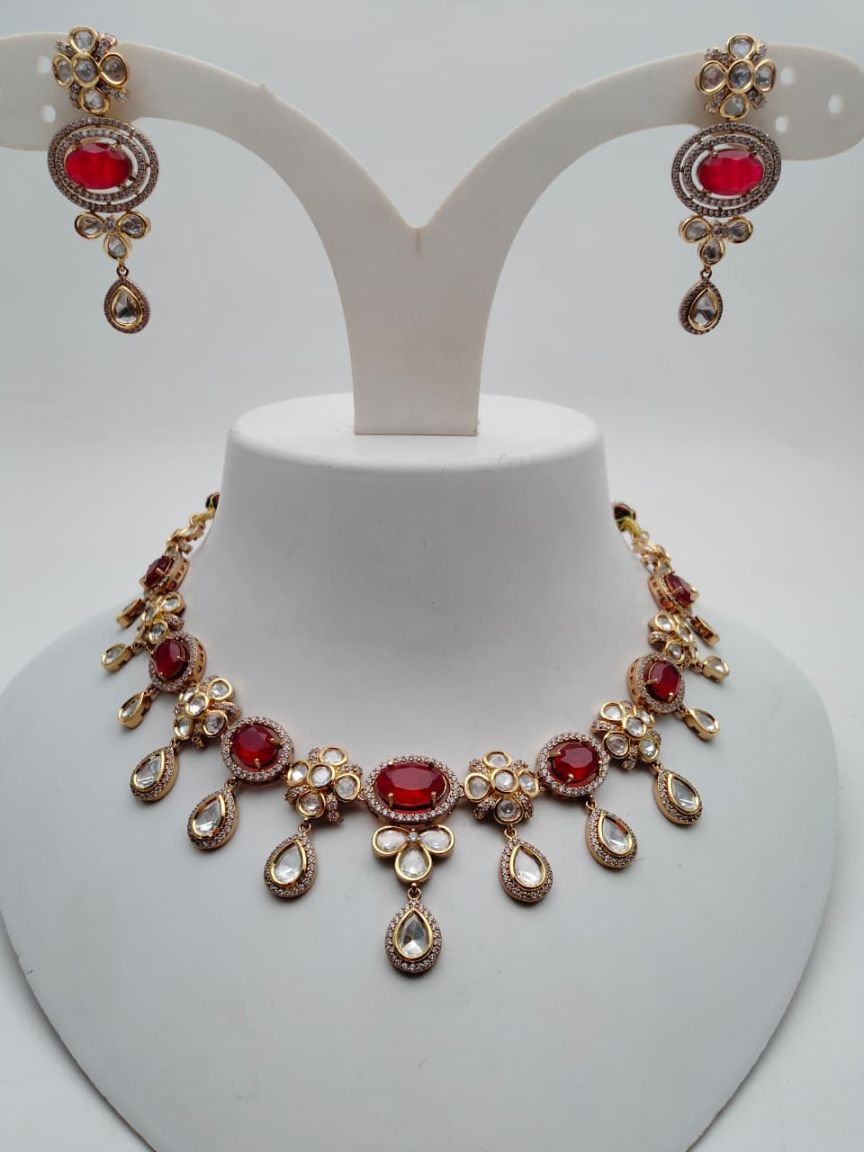 NECKLASE SET IN KUNDAN (VILANDI) STYLE | DESIGN - 15872