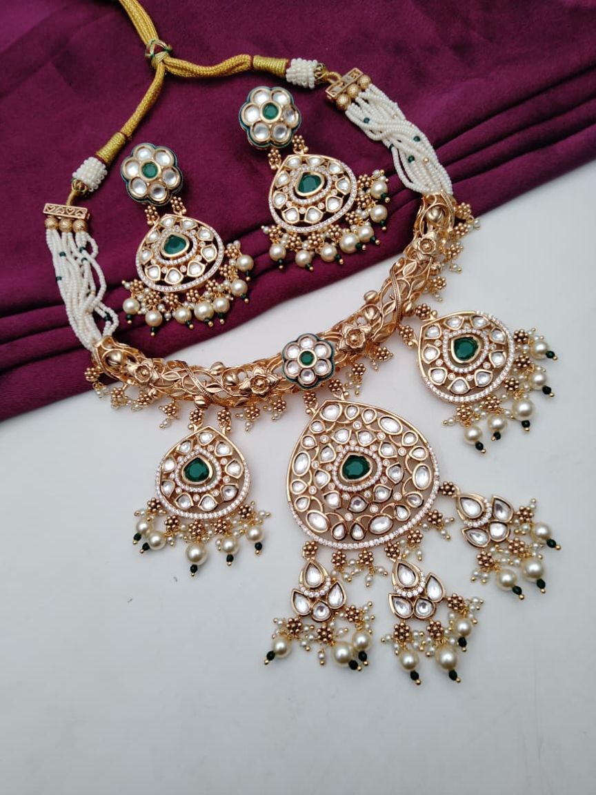 NECKLASE SET IN KUNDAN (VILANDI) STYLE | DESIGN - 15876
