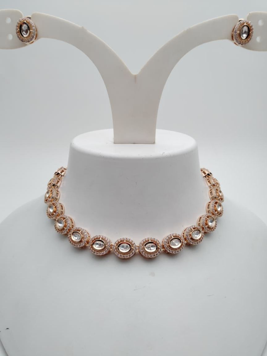 NECKLASE SET IN KUNDAN (VILANDI) STYLE | DESIGN - 15887