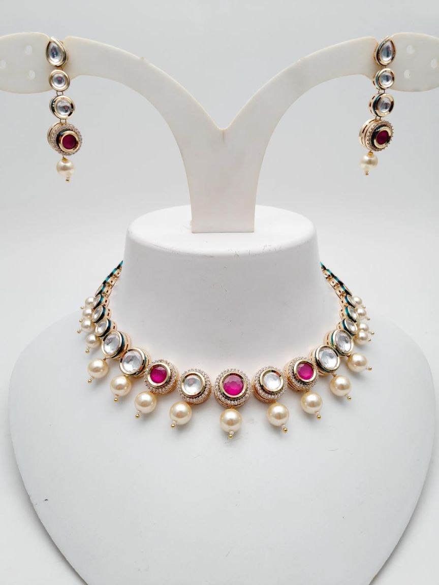 NECKLASE SET IN KUNDAN (VILANDI) STYLE | DESIGN - 15892