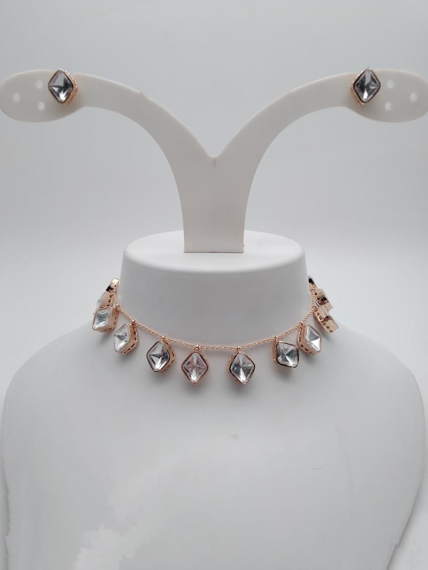 NECKLASE SET IN KUNDAN (VILANDI) STYLE | DESIGN - 15907