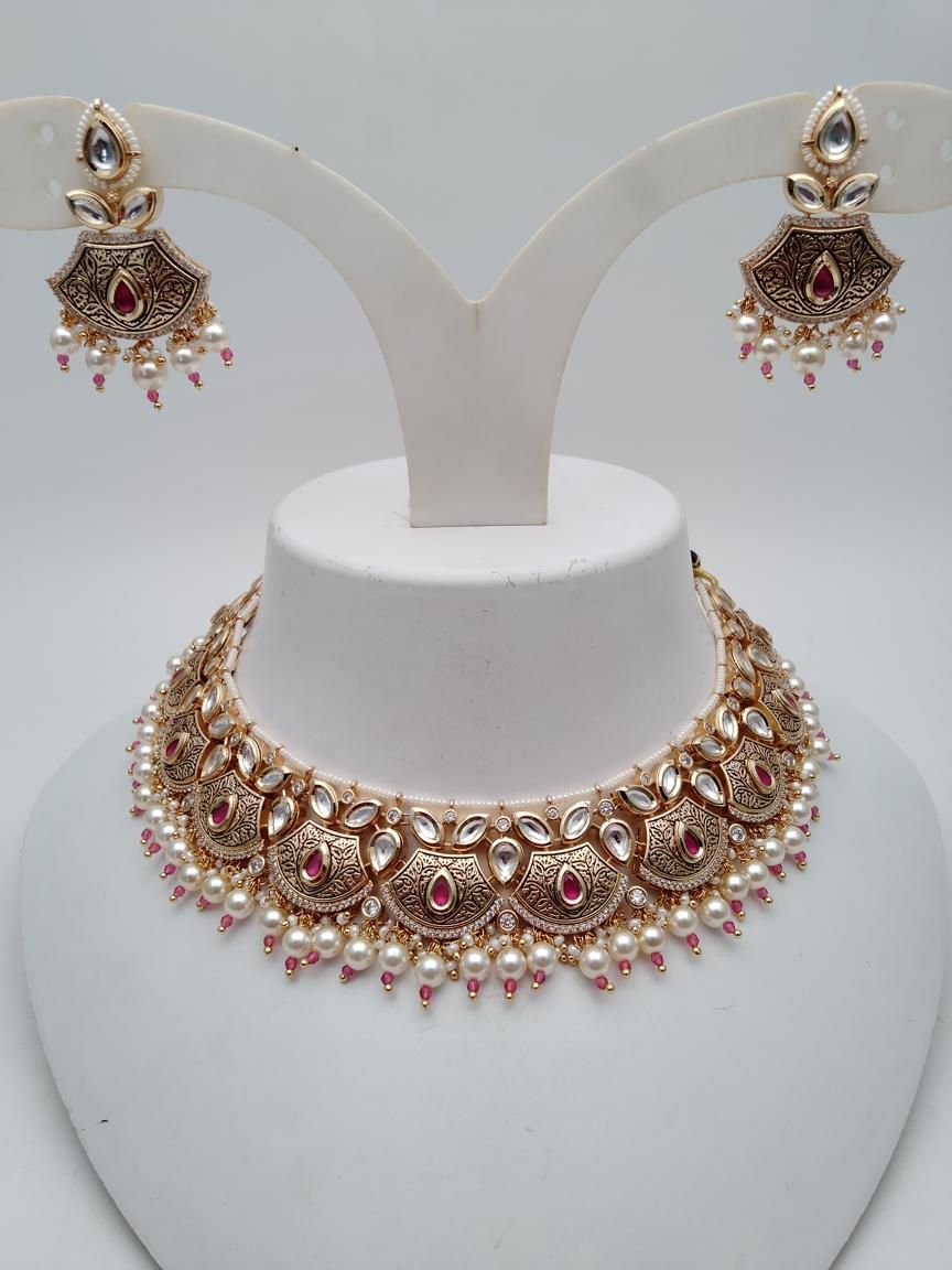 NECKLASE SET IN KUNDAN (VILANDI) STYLE | DESIGN - 15934