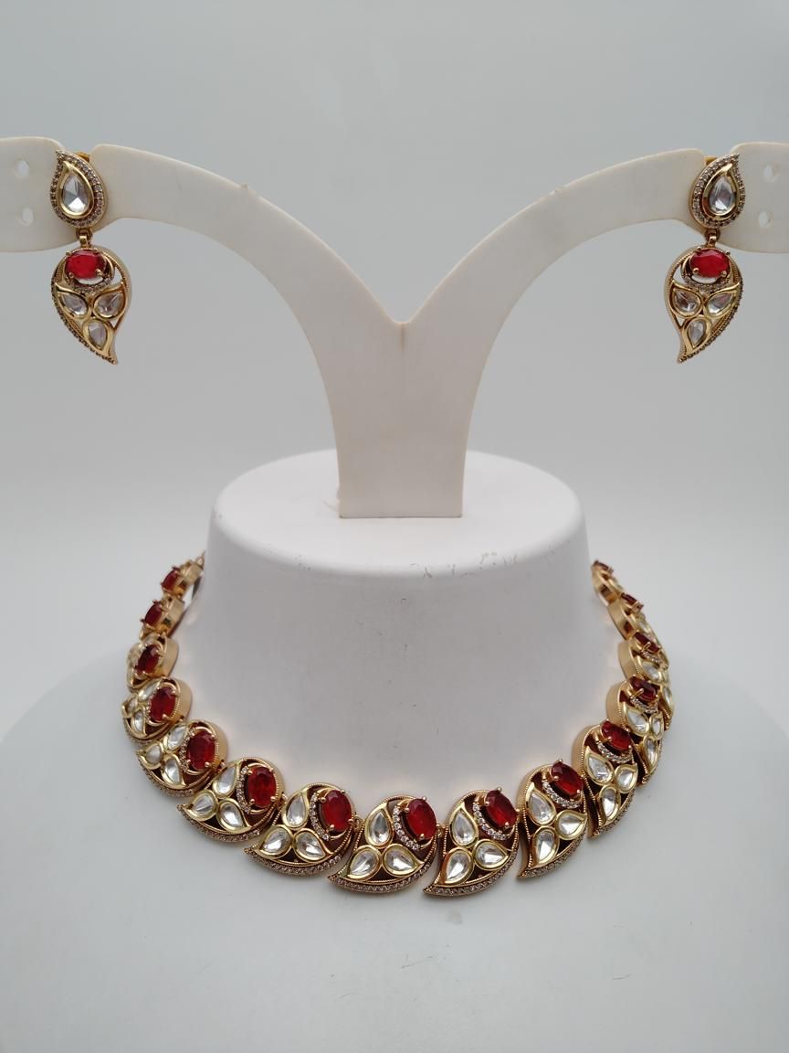 NECKLASE SET IN KUNDAN (VILANDI) STYLE | DESIGN - 15936