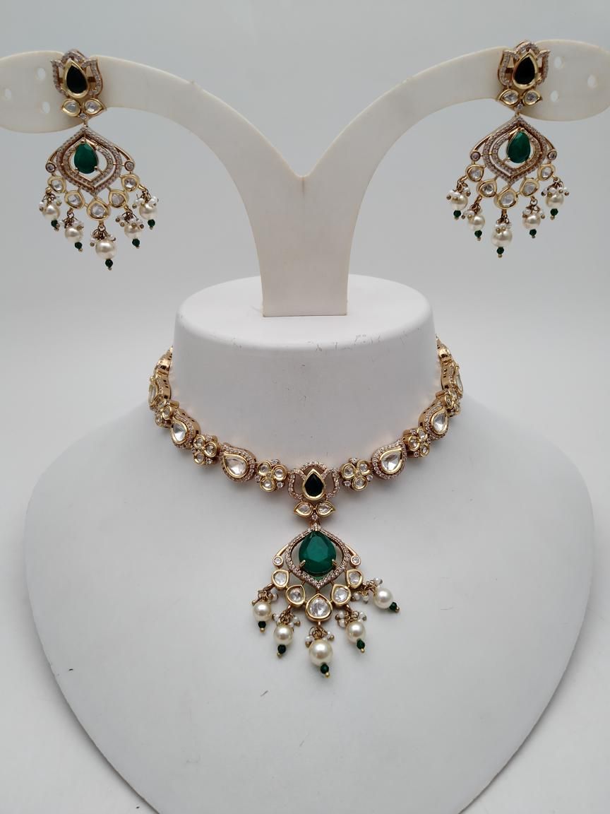 NECKLASE SET IN KUNDAN (VILANDI) STYLE | DESIGN - 15938