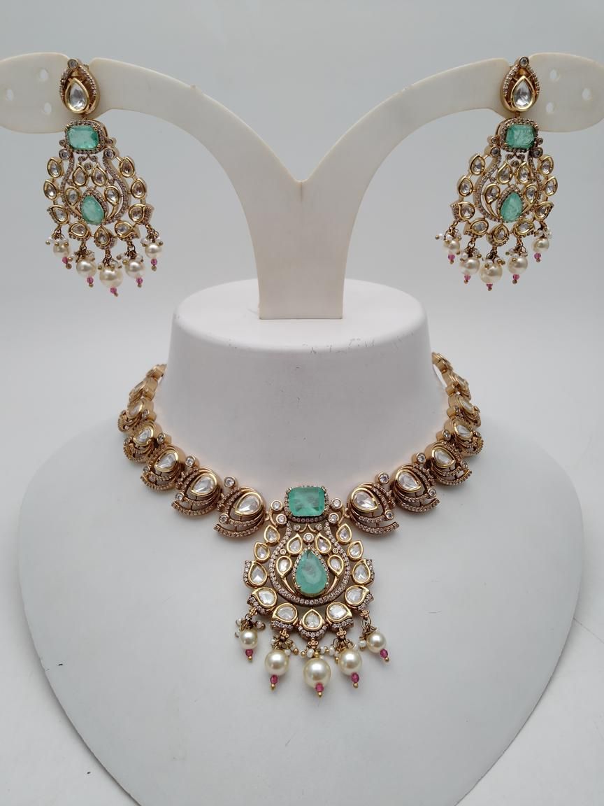 NECKLASE SET IN KUNDAN (VILANDI) STYLE | DESIGN - 15939