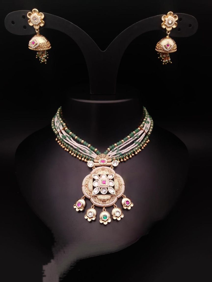 NECKLASE SET IN POLKI (GOLD POLISH) STYLE | DESIGN - 17332