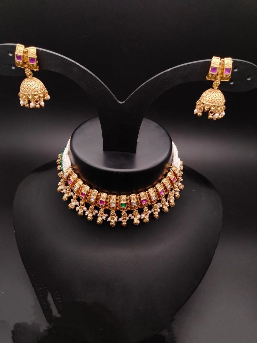 NECKLASE SET IN POLKI (GOLD POLISH) STYLE | DESIGN - 17391
