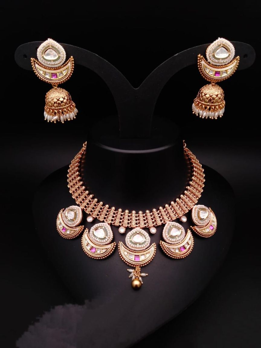 NECKLASE SET IN POLKI (GOLD POLISH) STYLE | DESIGN - 17599
