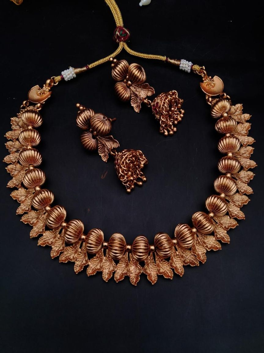 NECKLASE SET IN POLKI (GOLD POLISH) STYLE | DESIGN - 17696