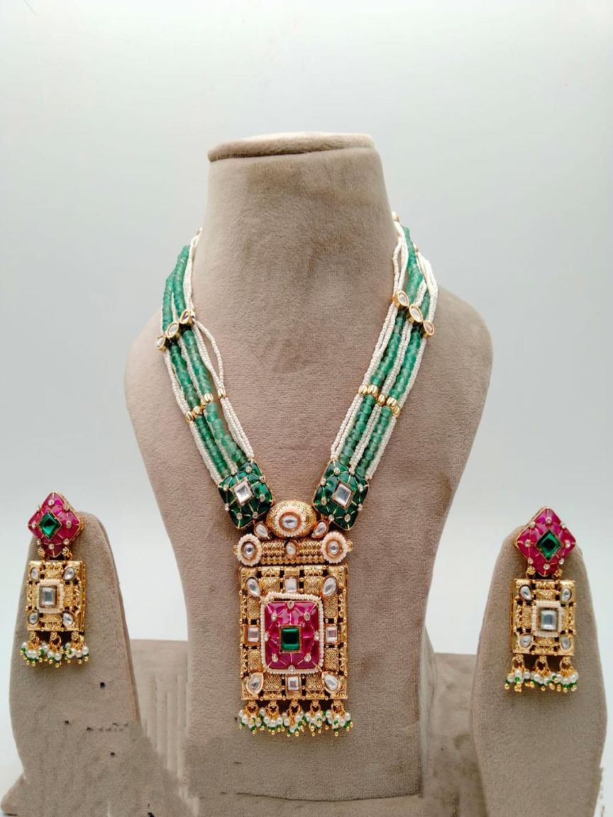 NECKLASE SET IN POLKI (GOLD POLISH) STYLE | DESIGN - 17704