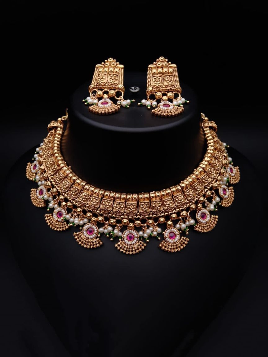 NECKLASE SET IN POLKI (GOLD POLISH) STYLE | DESIGN - 17844
