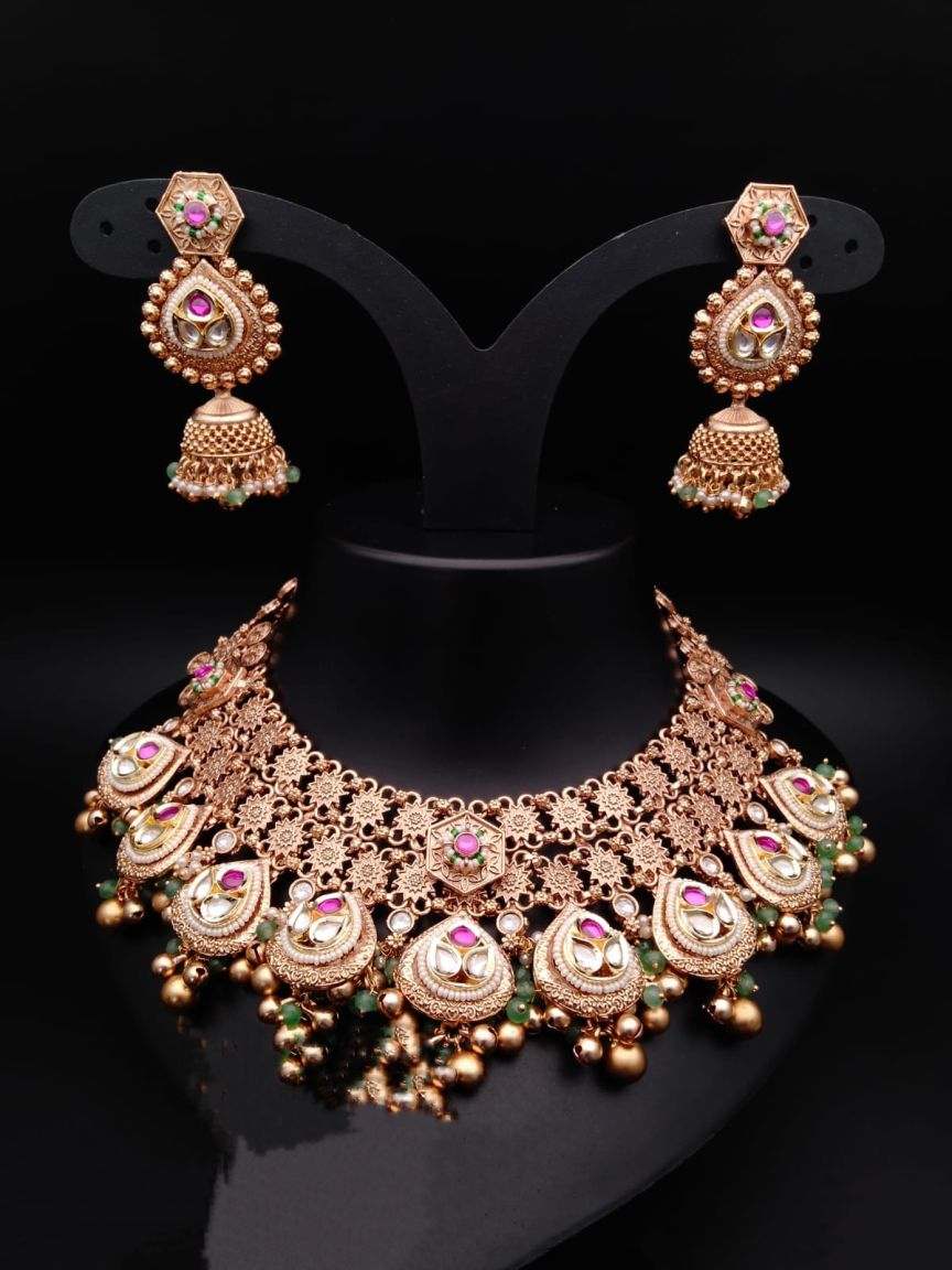 NECKLASE SET IN POLKI (GOLD POLISH) STYLE | DESIGN - 17848