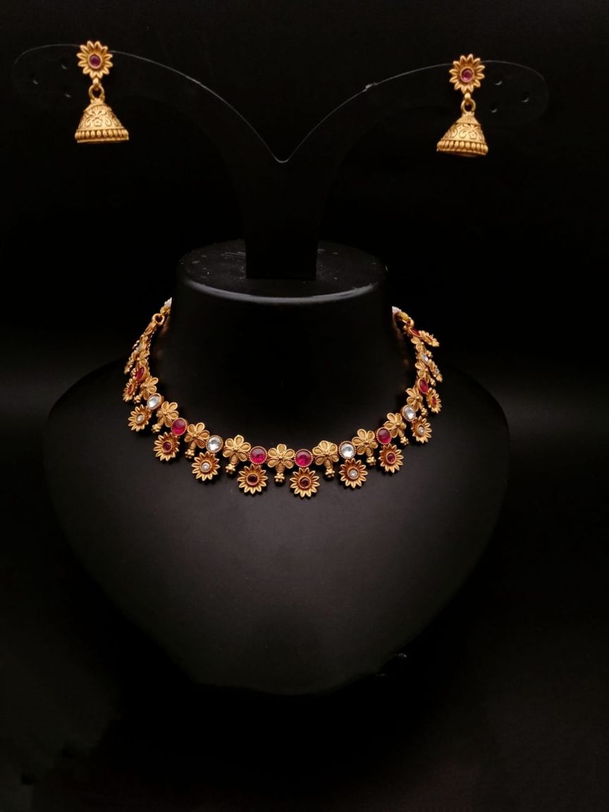 NECKLASE SET IN POLKI (GOLD POLISH) STYLE | DESIGN - 17852