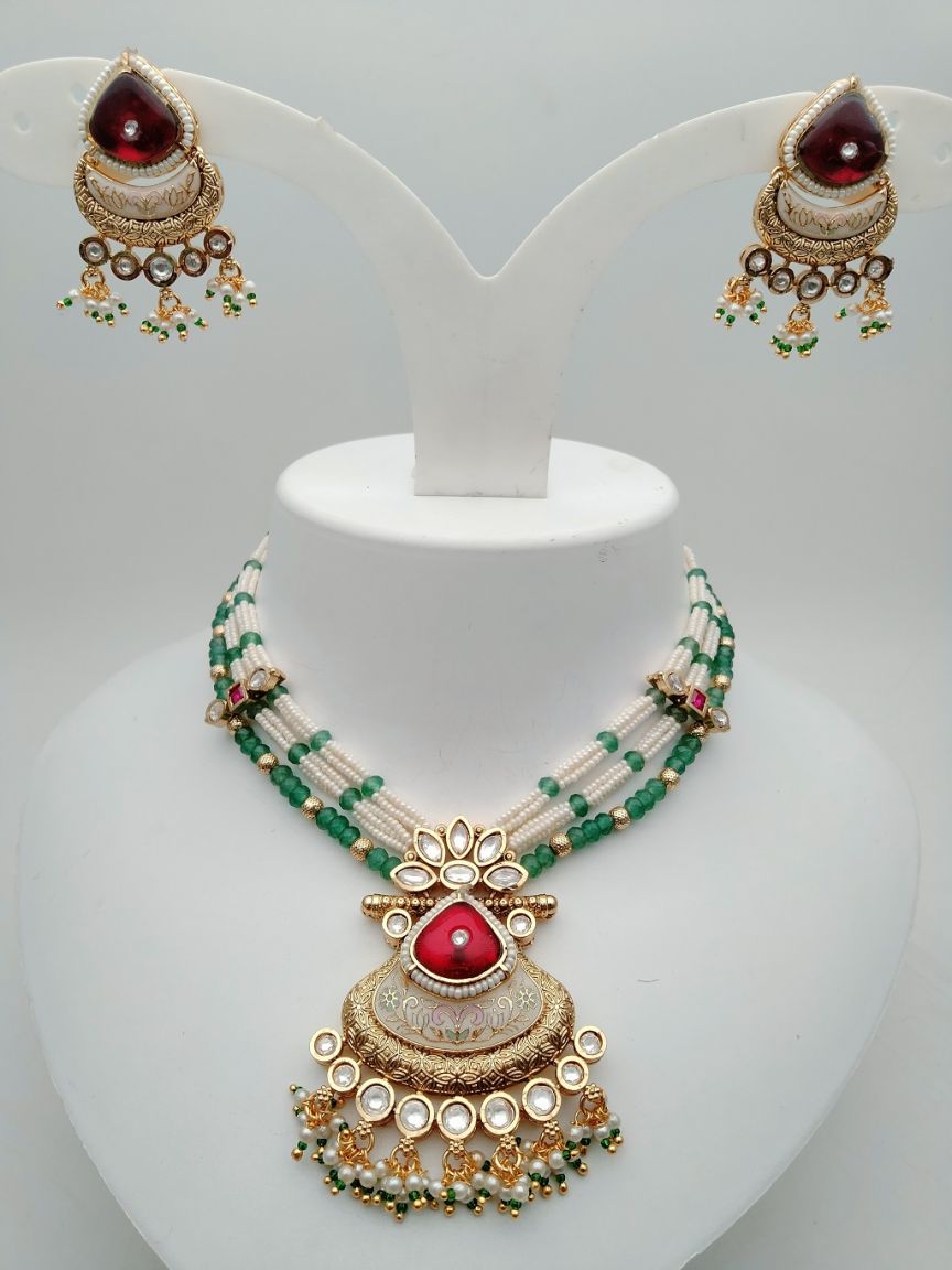 NECKLASE SET IN POLKI (GOLD POLISH) STYLE | DESIGN - 17871