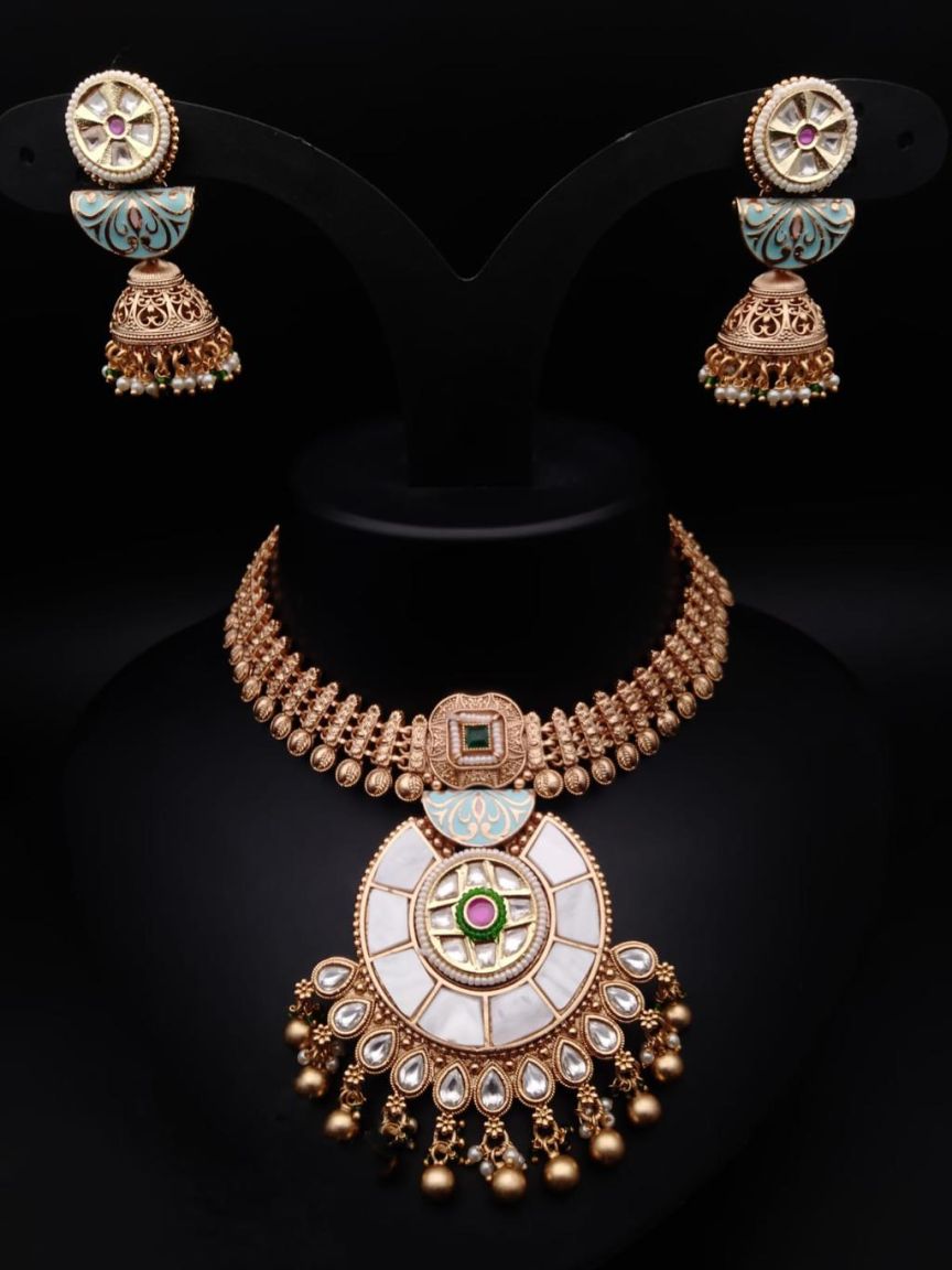 NECKLASE SET IN POLKI (GOLD POLISH) STYLE | DESIGN - 17917