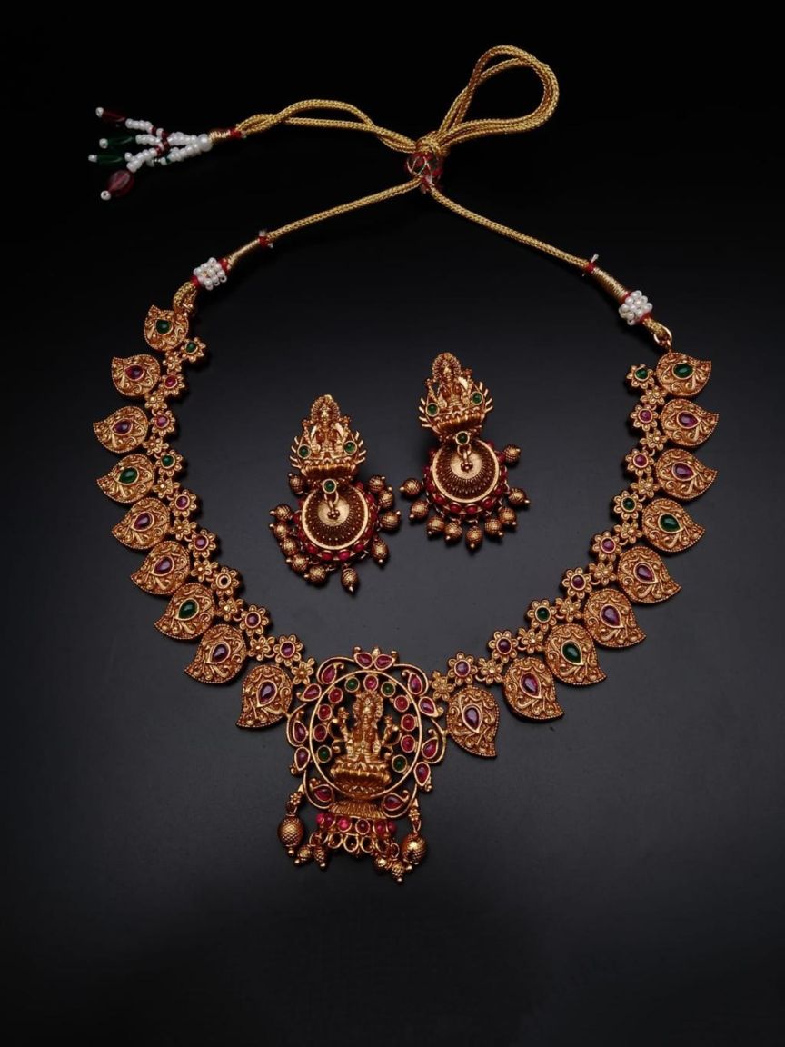 NECKLASE SET IN POLKI (GOLD POLISH) STYLE | DESIGN - 17943