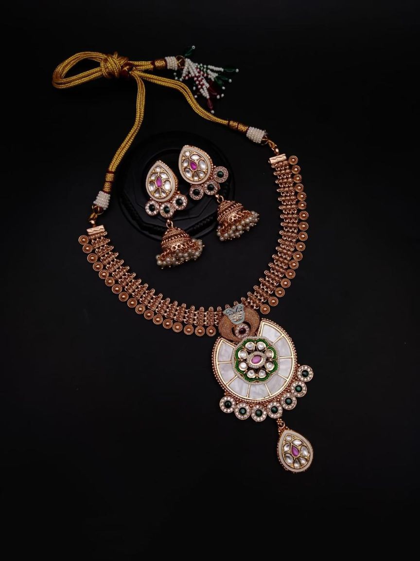 NECKLASE SET IN POLKI (GOLD POLISH) STYLE | DESIGN - 17959