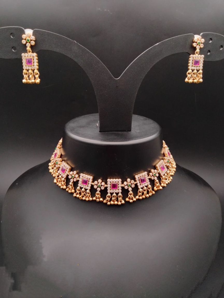 NECKLASE SET IN POLKI (GOLD POLISH) STYLE | DESIGN - 18103
