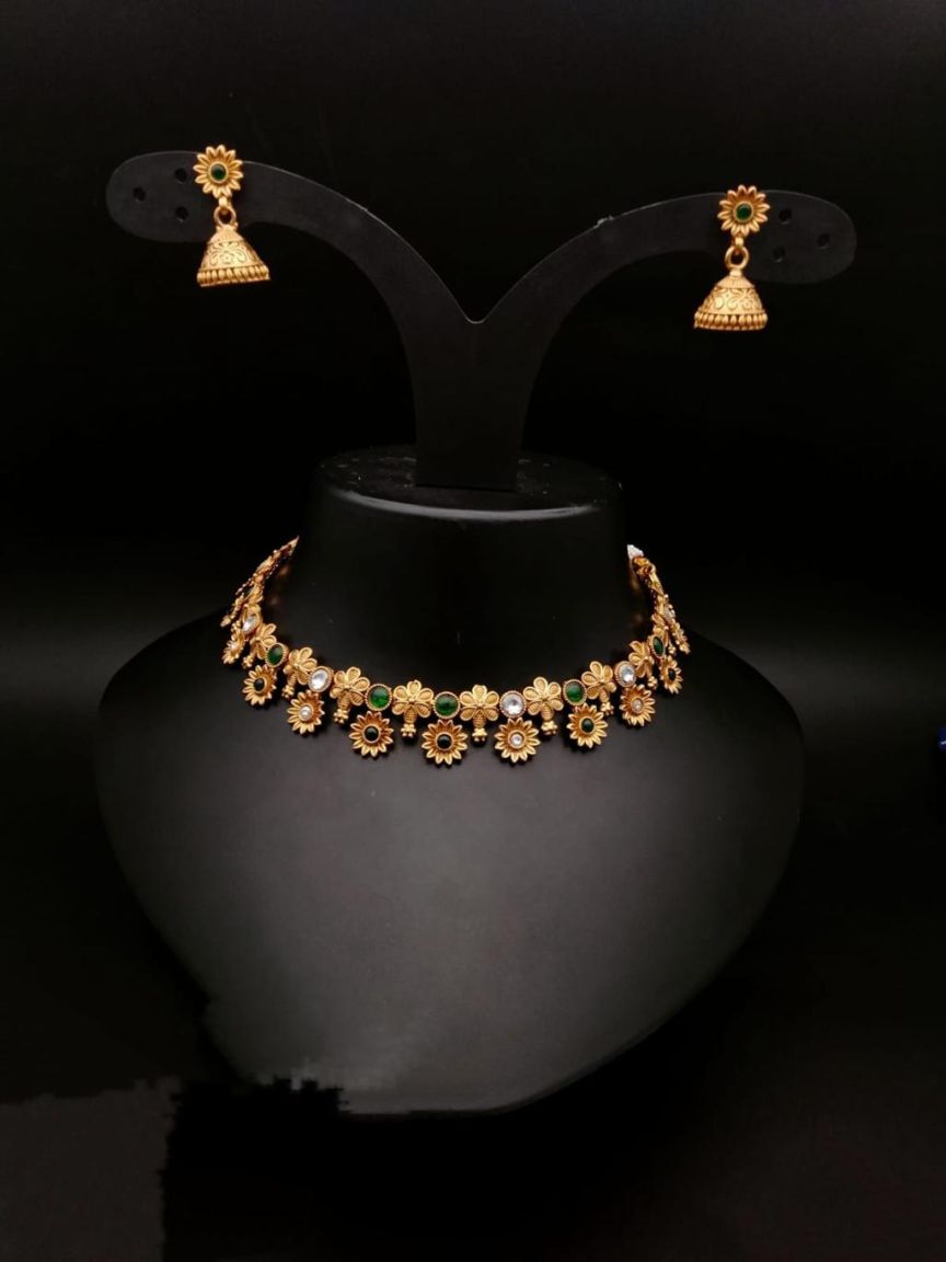 NECKLASE SET IN POLKI (GOLD POLISH) STYLE | DESIGN - 18146