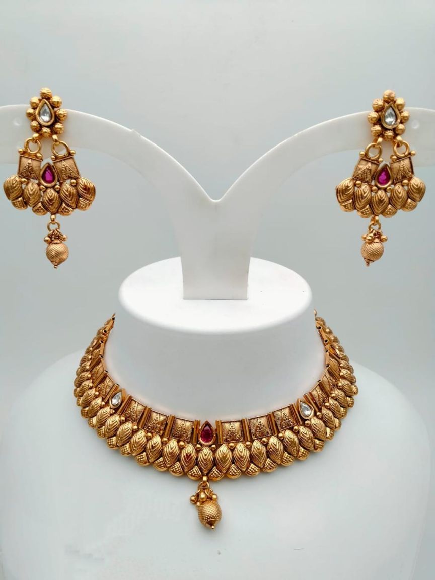 NECKLASE SET IN POLKI (GOLD POLISH) STYLE | DESIGN - 18225