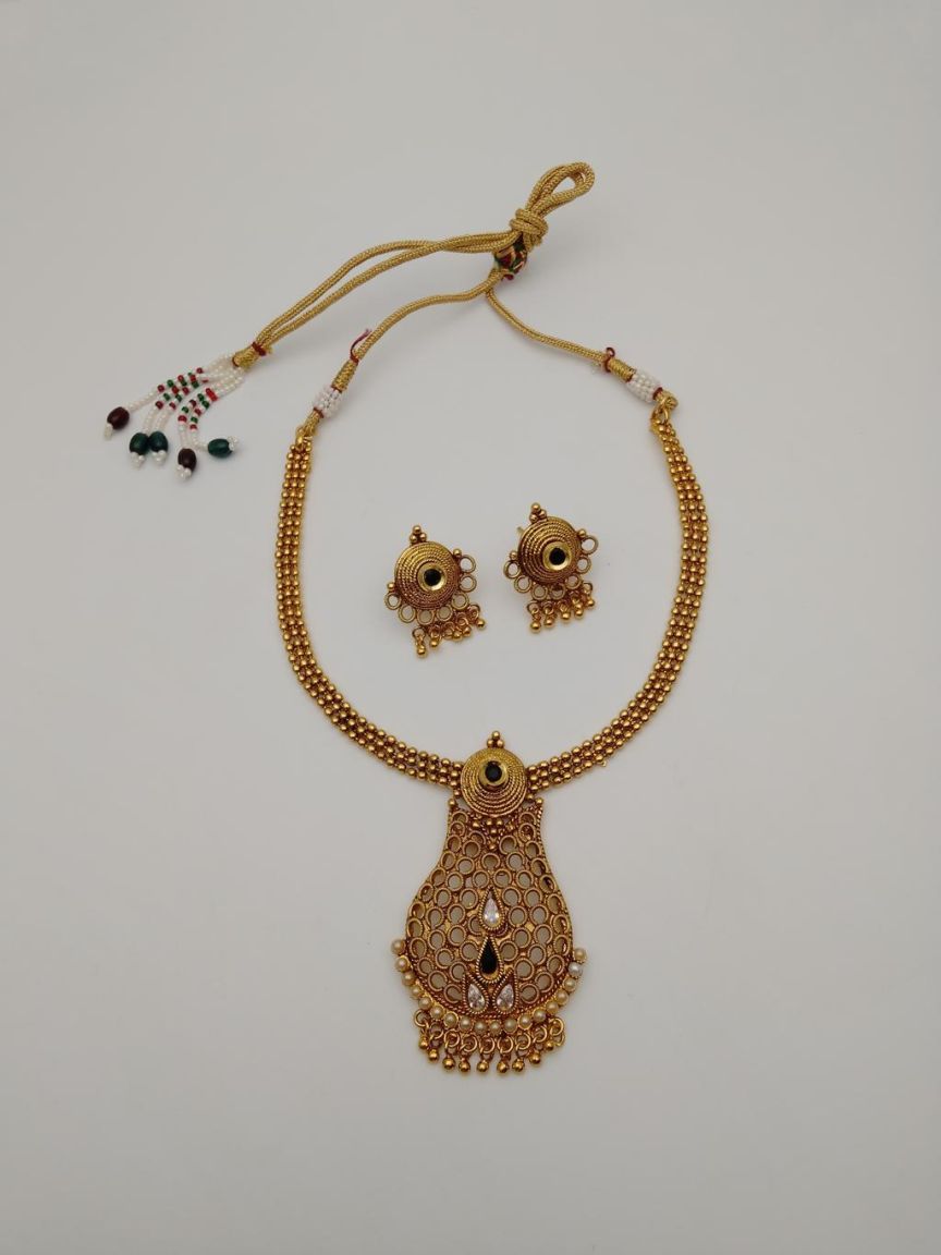 NECKLASE SET IN POLKI (GOLD POLISH) STYLE | DESIGN - 18391