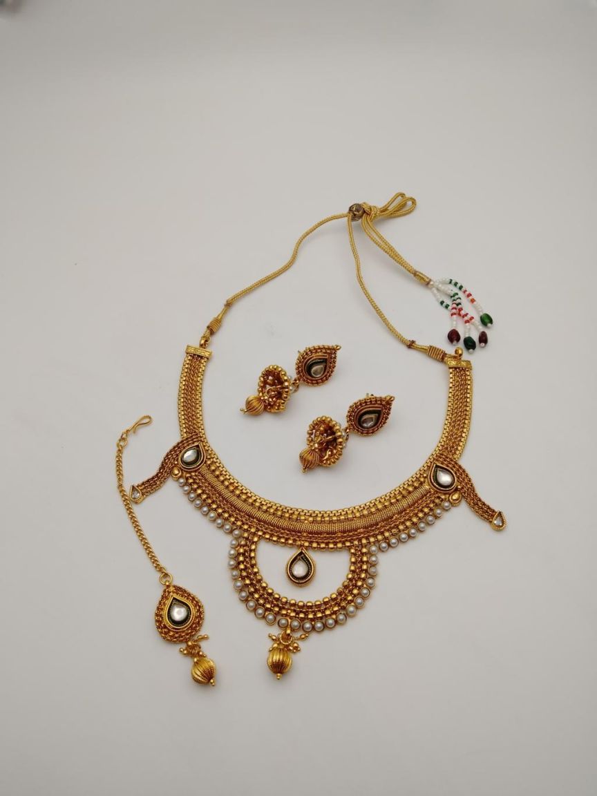 NECKLASE SET IN POLKI (GOLD POLISH) STYLE | DESIGN - 18404