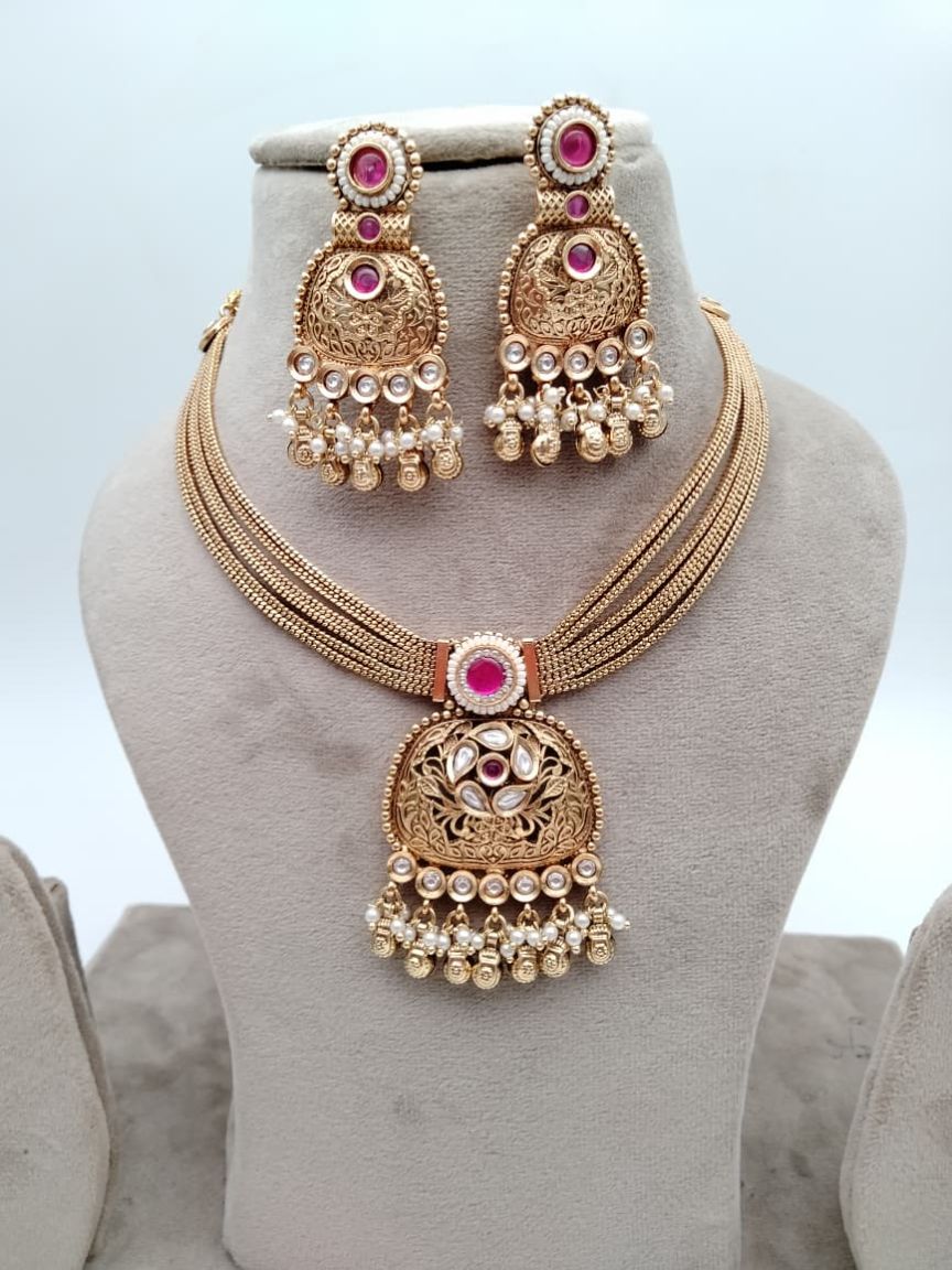 NECKLASE SET IN POLKI (GOLD POLISH) STYLE | DESIGN - 18574