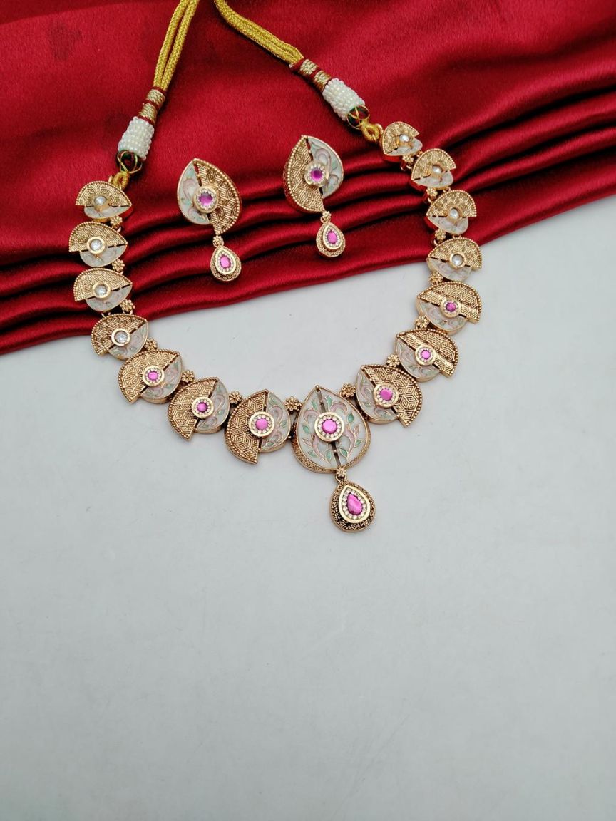 NECKLASE SET IN POLKI (GOLD POLISH) STYLE | DESIGN - 18602