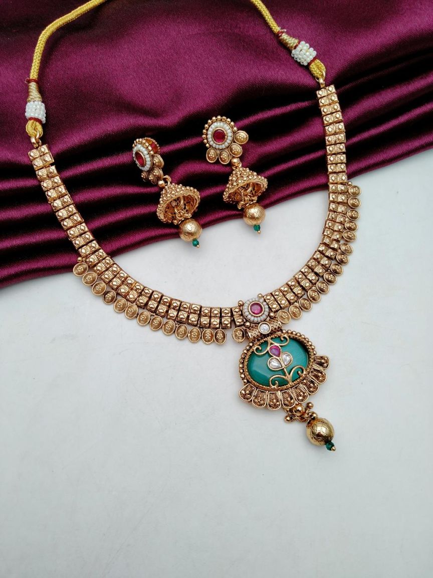 NECKLASE SET IN POLKI (GOLD POLISH) STYLE | DESIGN - 18613