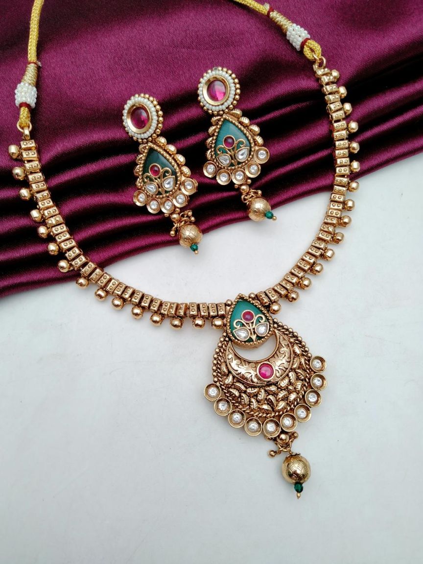NECKLASE SET IN POLKI (GOLD POLISH) STYLE | DESIGN - 18614