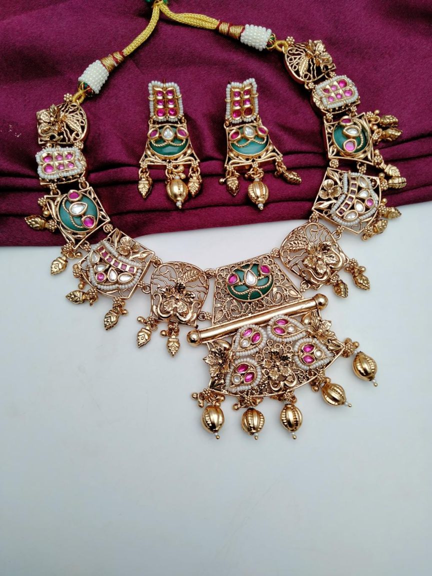 NECKLASE SET IN POLKI (GOLD POLISH) STYLE | DESIGN - 18616