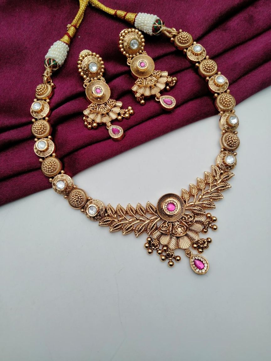 NECKLASE SET IN POLKI (GOLD POLISH) STYLE | DESIGN - 18625