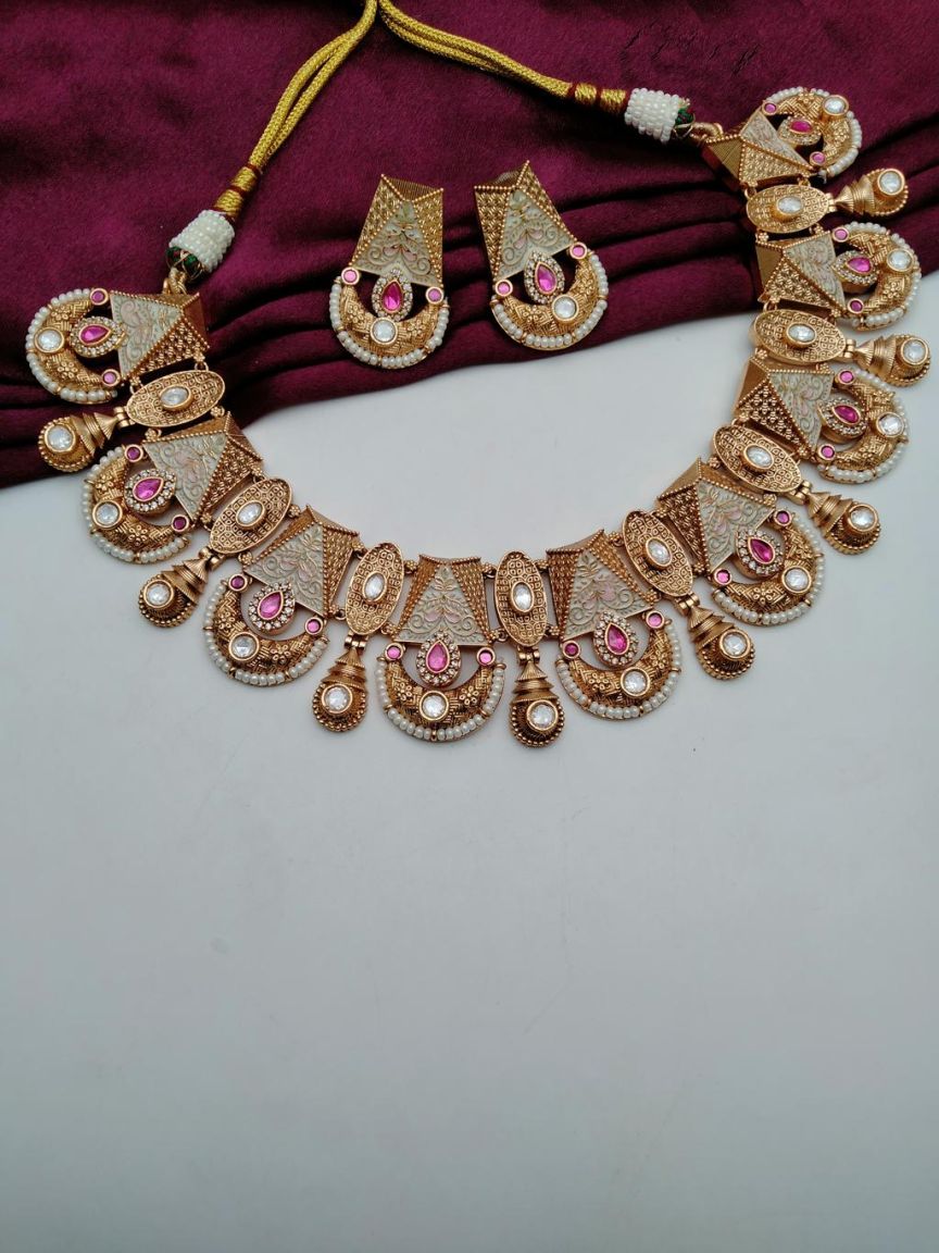 NECKLASE SET IN POLKI (GOLD POLISH) STYLE | DESIGN - 18628