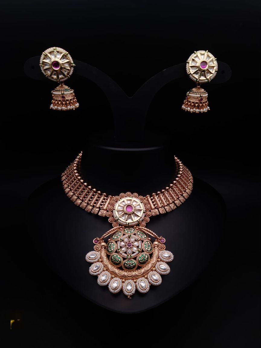 NECKLASE SET IN POLKI (GOLD POLISH) STYLE | DESIGN - 18631