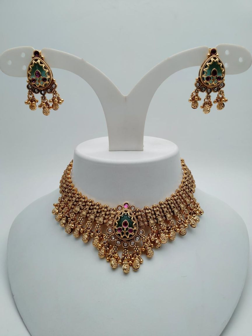 NECKLASE SET IN POLKI (GOLD POLISH) STYLE | DESIGN - 18642