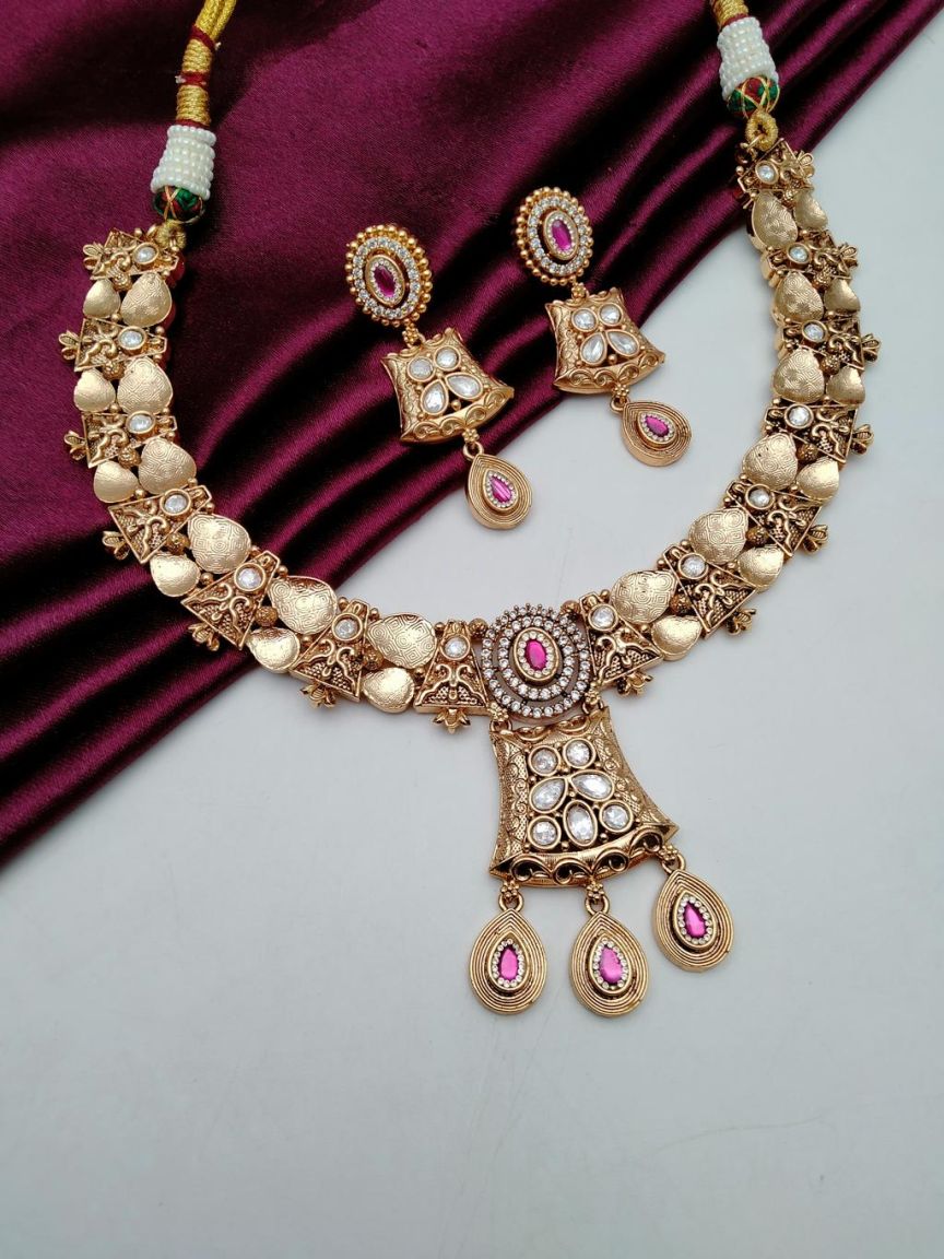 NECKLASE SET IN POLKI (GOLD POLISH) STYLE | DESIGN - 18644