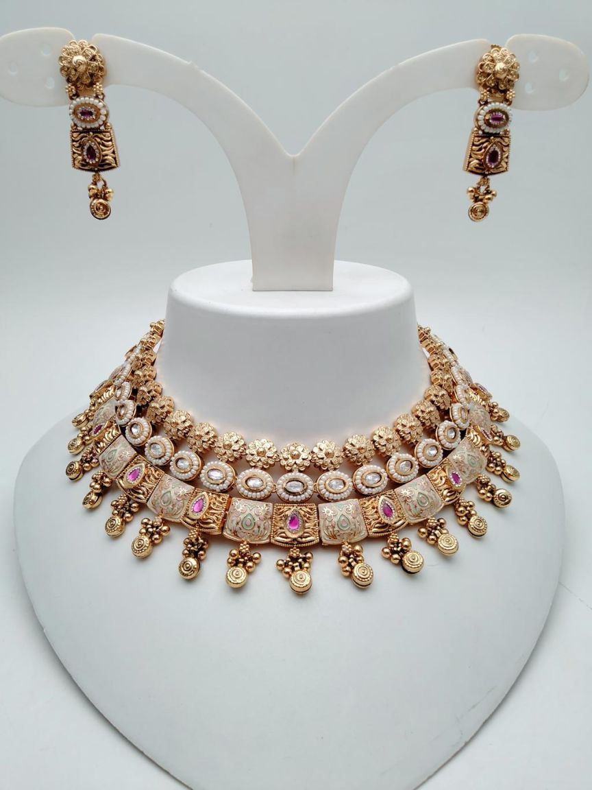 NECKLASE SET IN POLKI (GOLD POLISH) STYLE | DESIGN - 18646