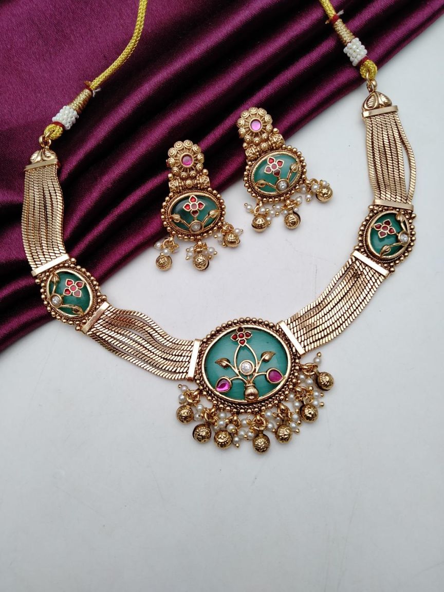 NECKLASE SET IN POLKI (GOLD POLISH) STYLE | DESIGN - 18656