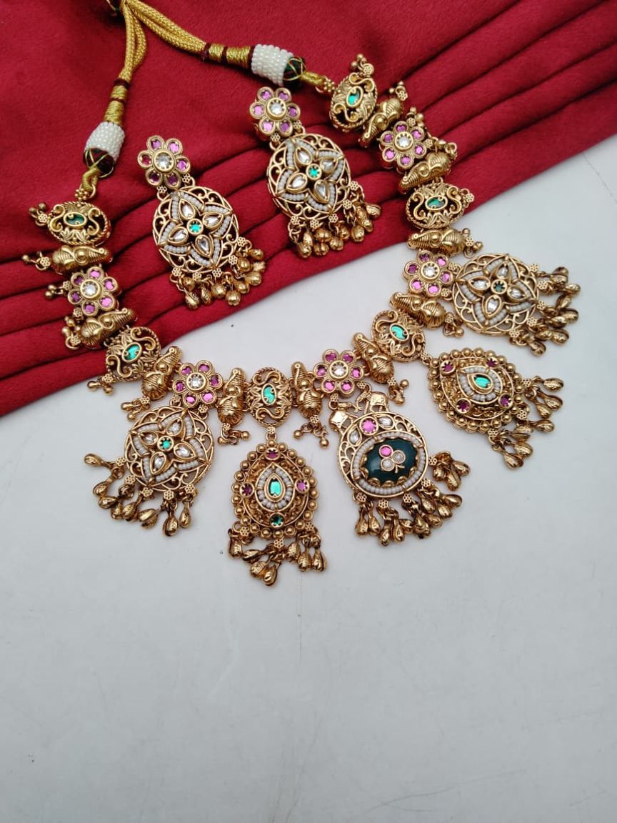 NECKLASE SET IN POLKI (GOLD POLISH) STYLE | DESIGN - 18674