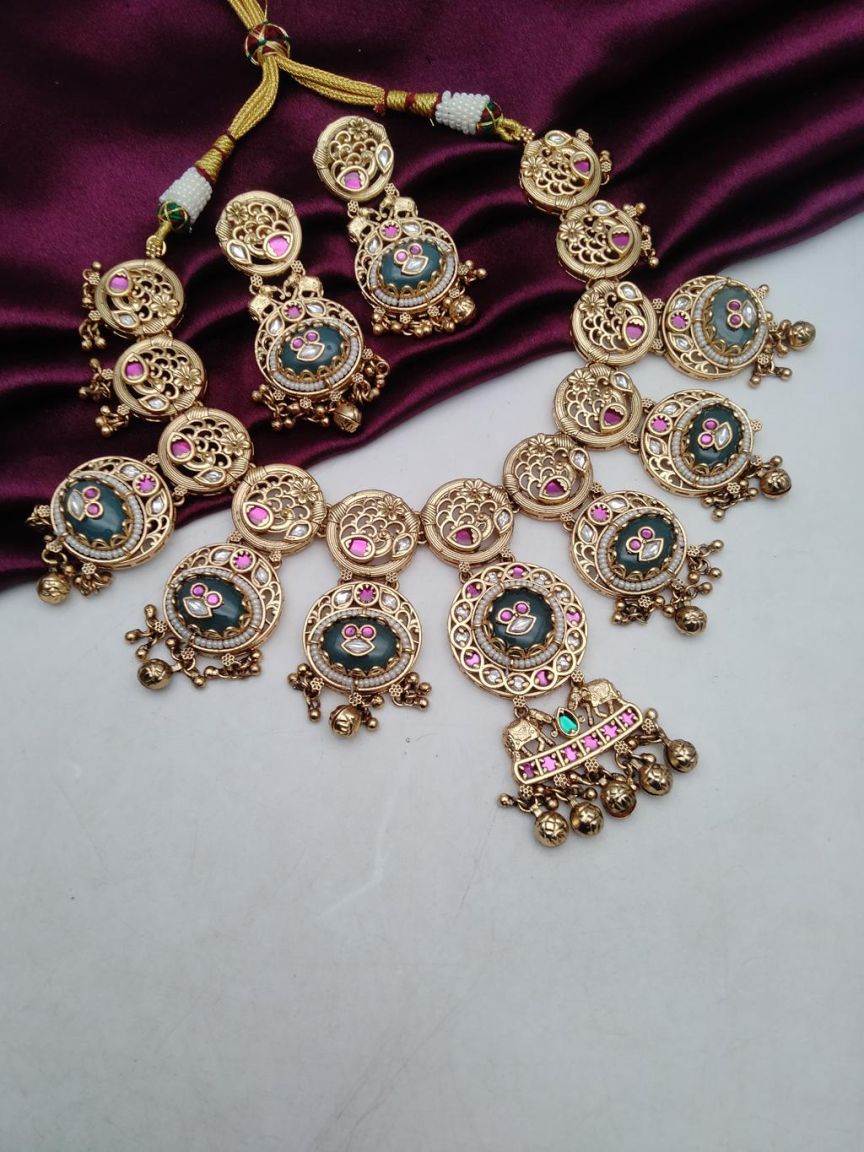 NECKLASE SET IN POLKI (GOLD POLISH) STYLE | DESIGN - 18675