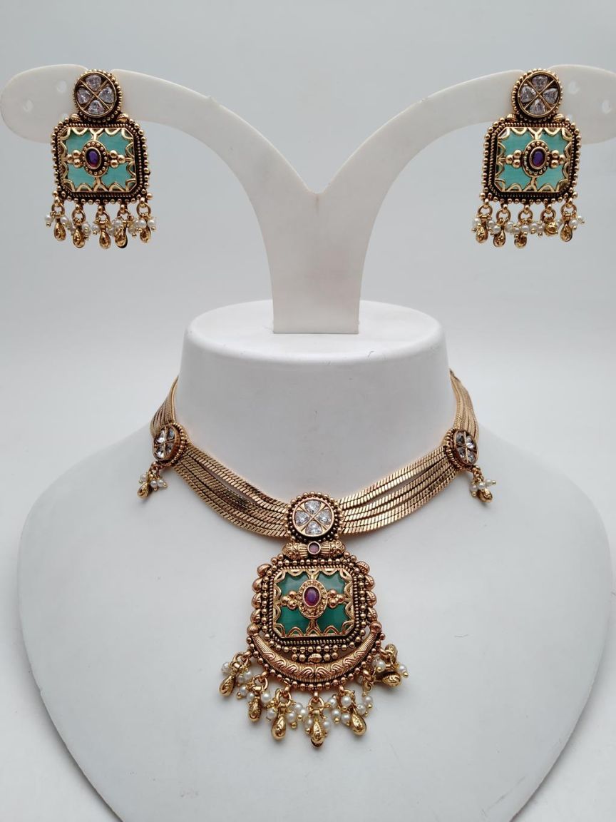 NECKLASE SET IN POLKI (GOLD POLISH) STYLE | DESIGN - 18700