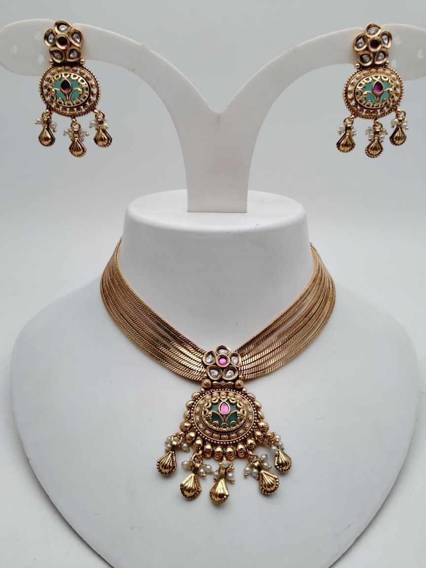 NECKLASE SET IN POLKI (GOLD POLISH) STYLE | DESIGN - 18701